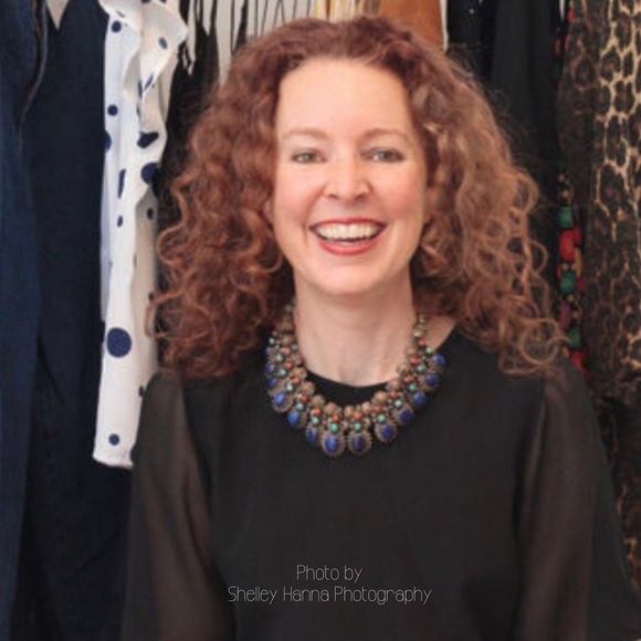 Meet The Posher-  Aimee  D. with Agnes & Chloe - Picture 6 of 9